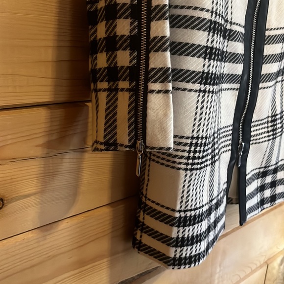 WHBM Plaid Coat - Picture 5 of 11